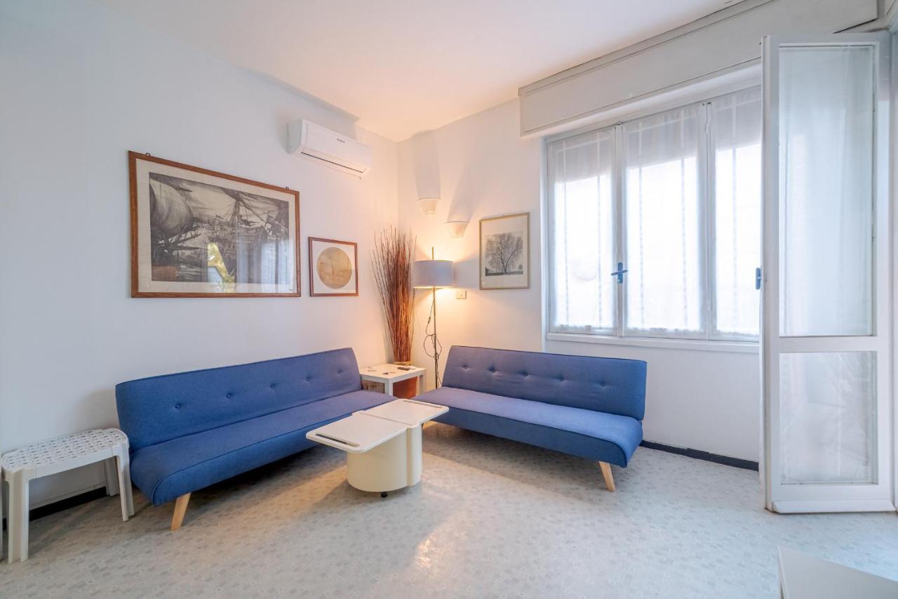 Into The Blue Seaside Flat Apartment *