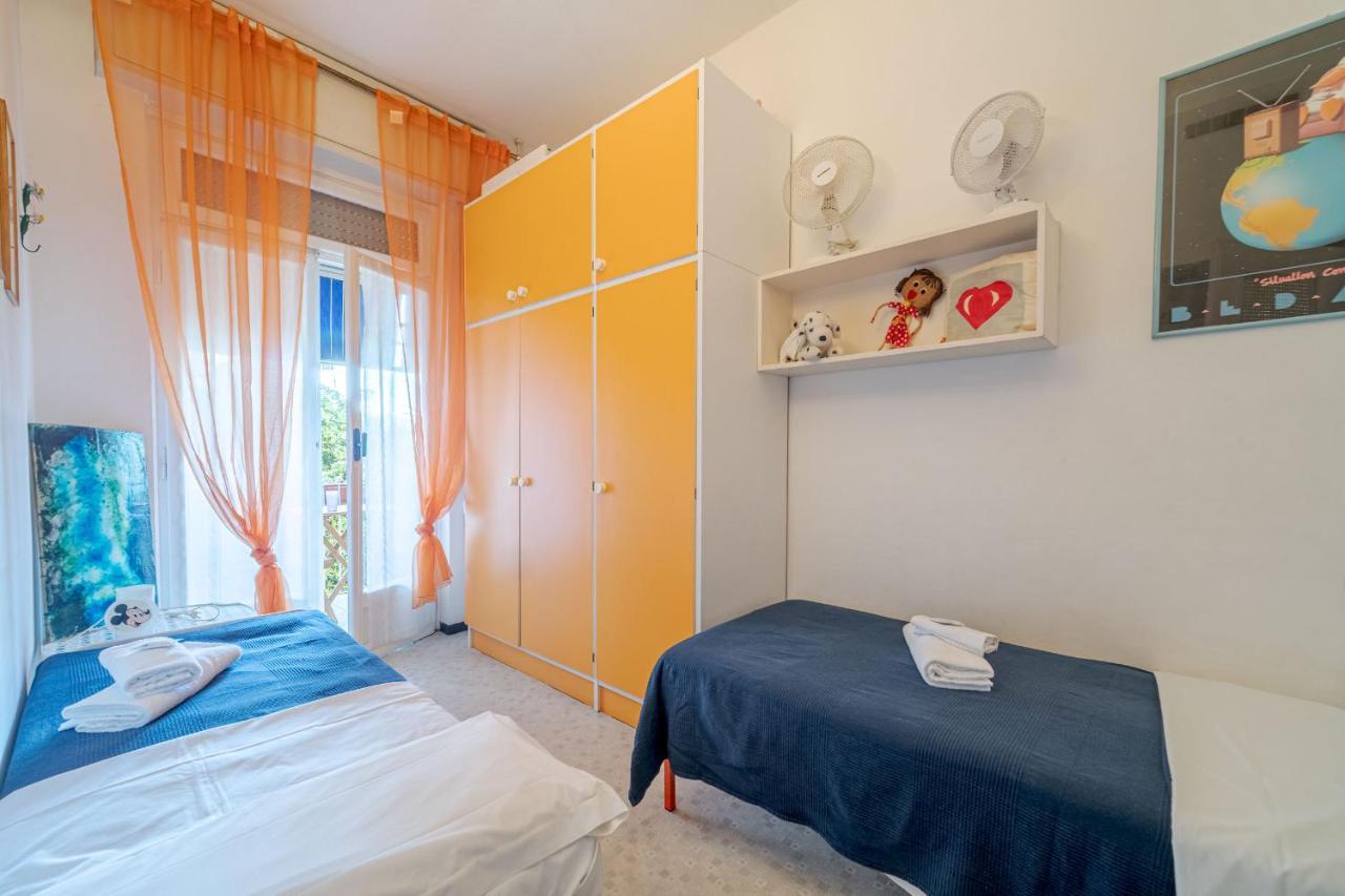 Into The Blue Seaside Flat Apartment *